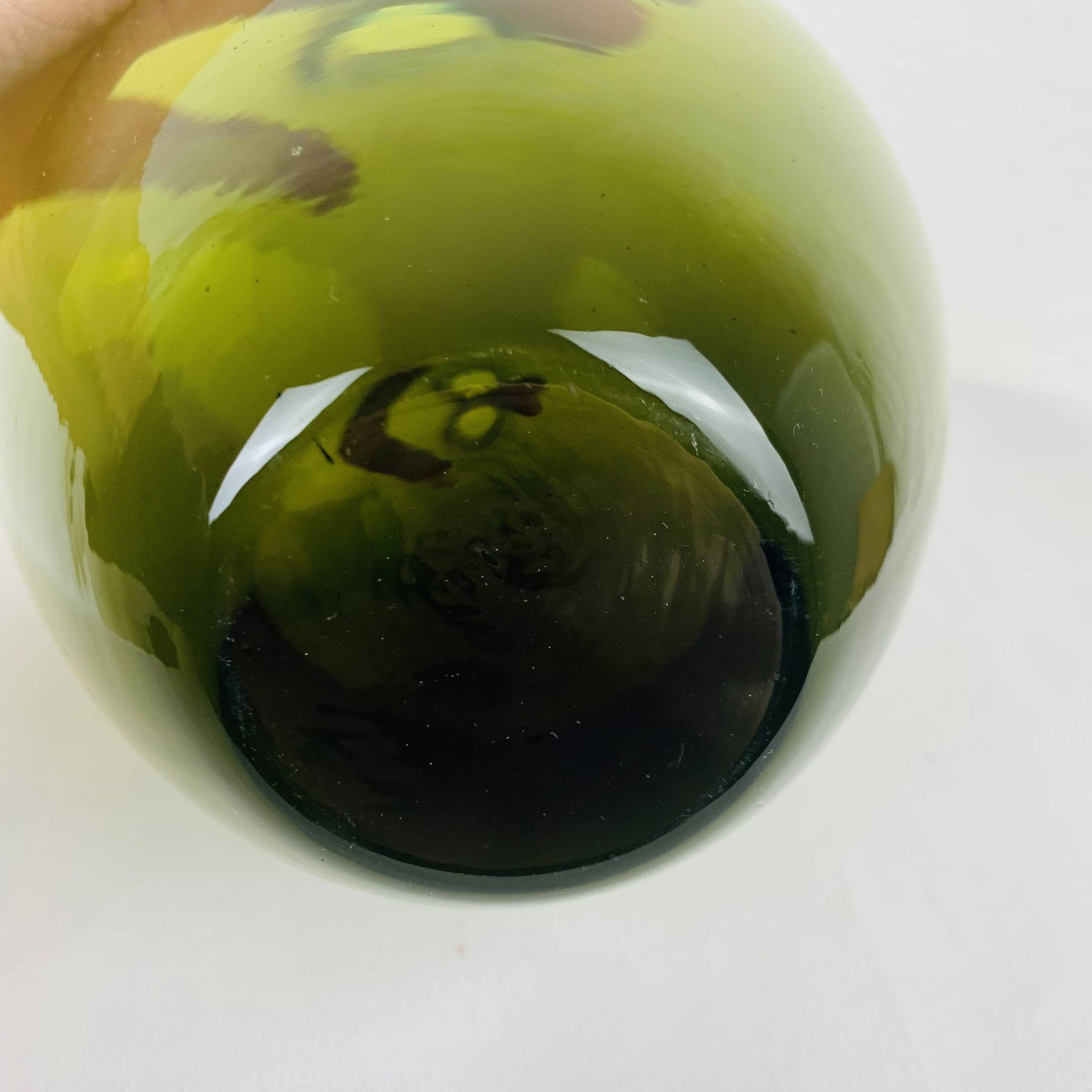 Vase scandinave verre soufflé vert, vintage