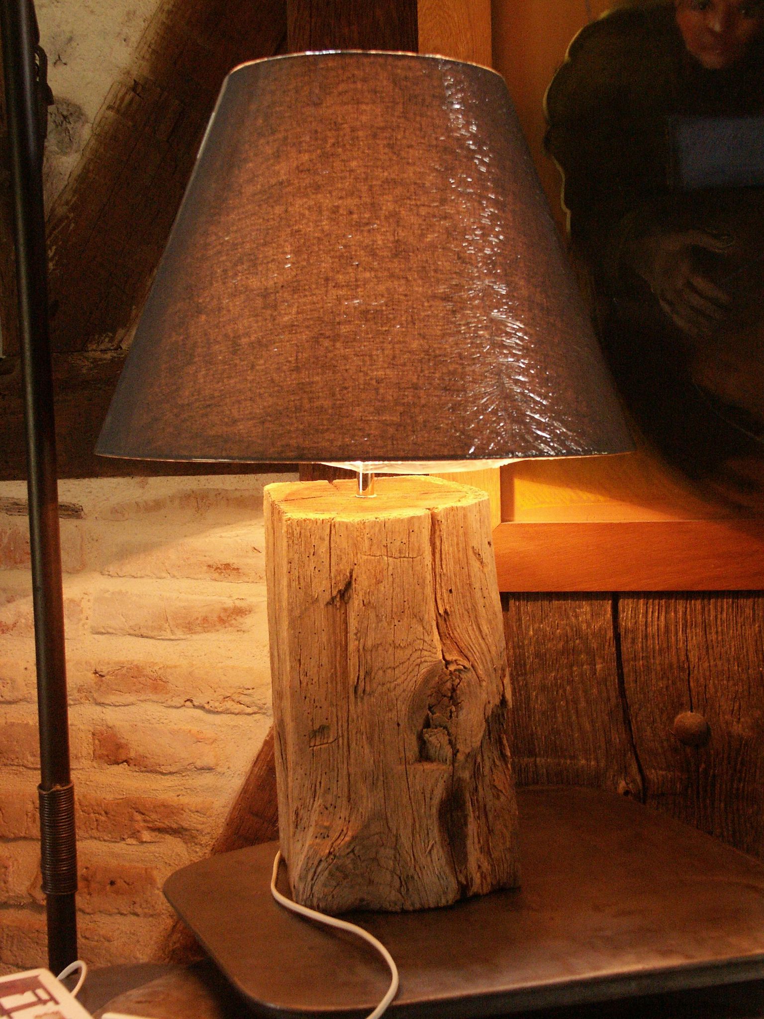 Lampe sur poutre en chêne ancienne