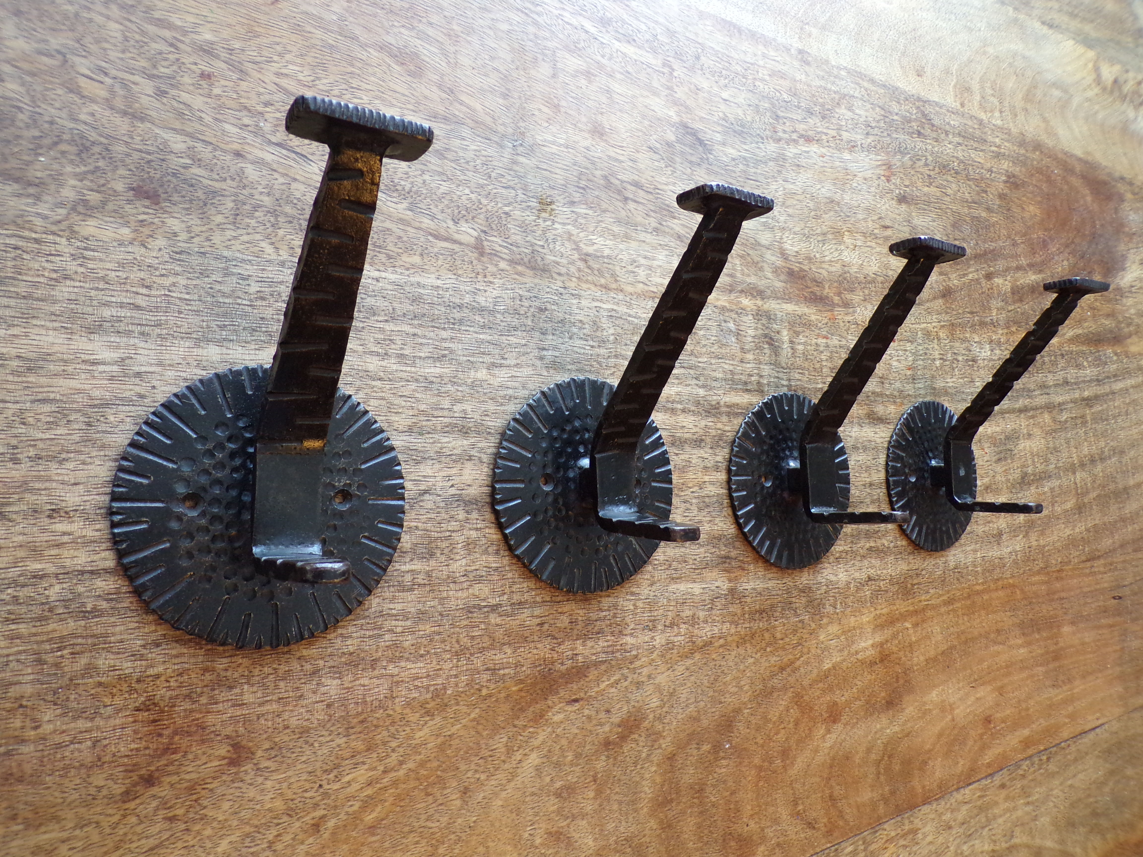 Set 4 hooks wrought iron 1930