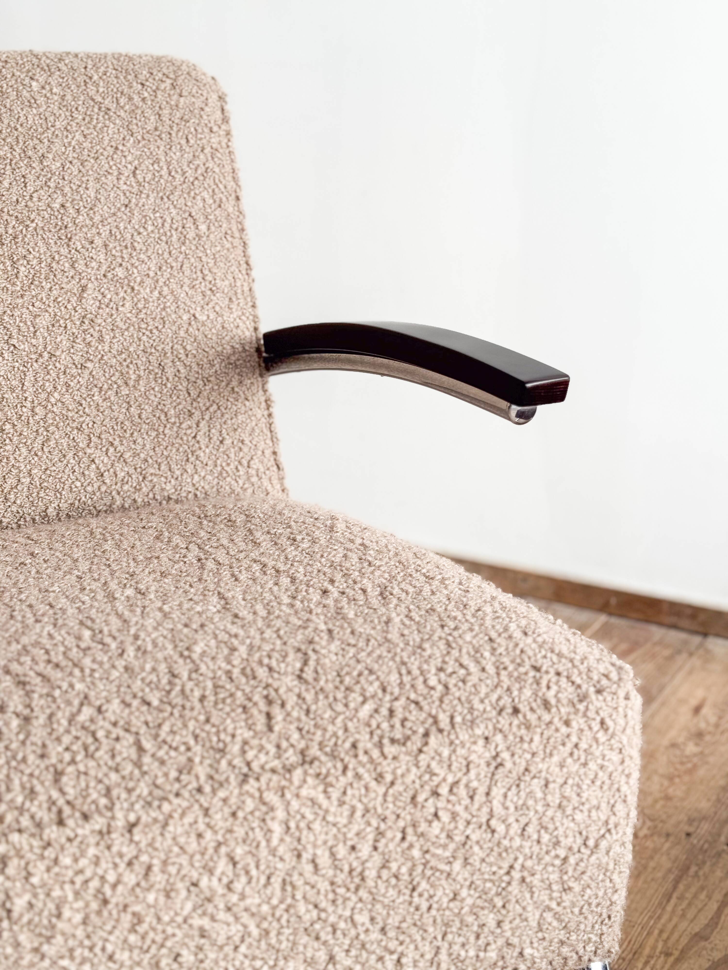 Fauteuil et ottoman Thonet 411 Bauhaus en tissu bouclé