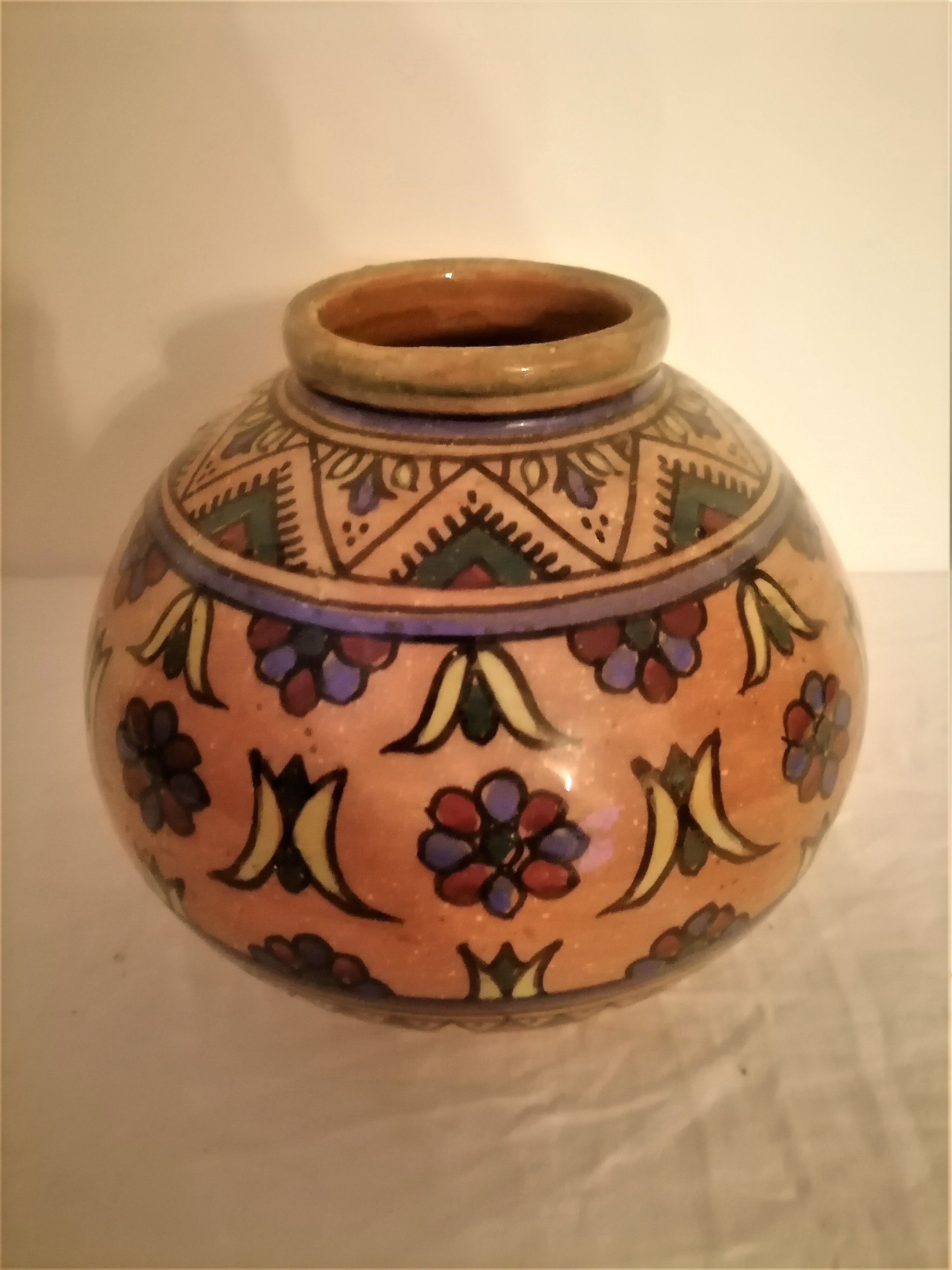 Vase oriental. maroc, début du xxème siècle.
