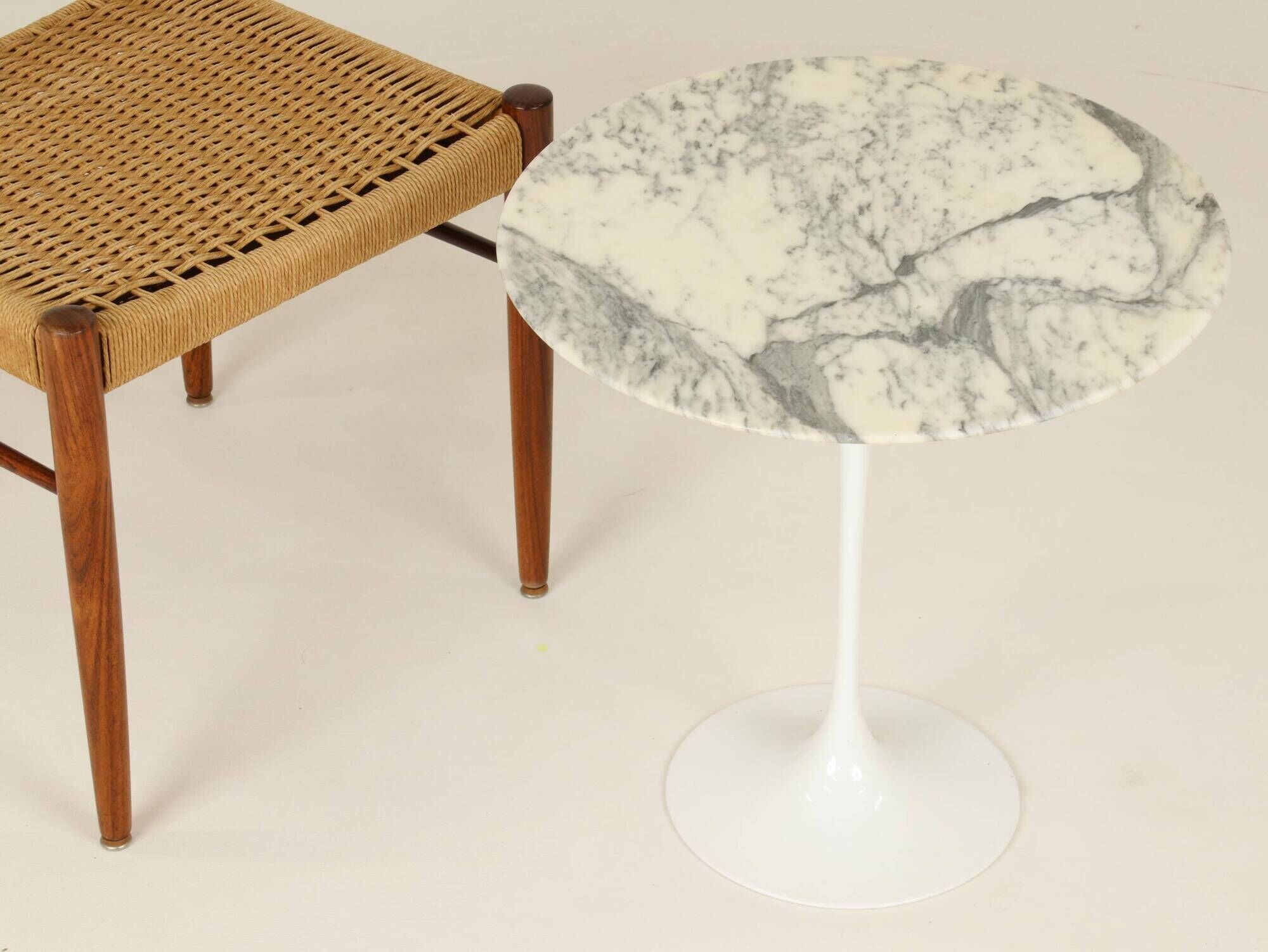 Tulip Side Table in White Marble by Eero Saarinen for Knoll, 1960s