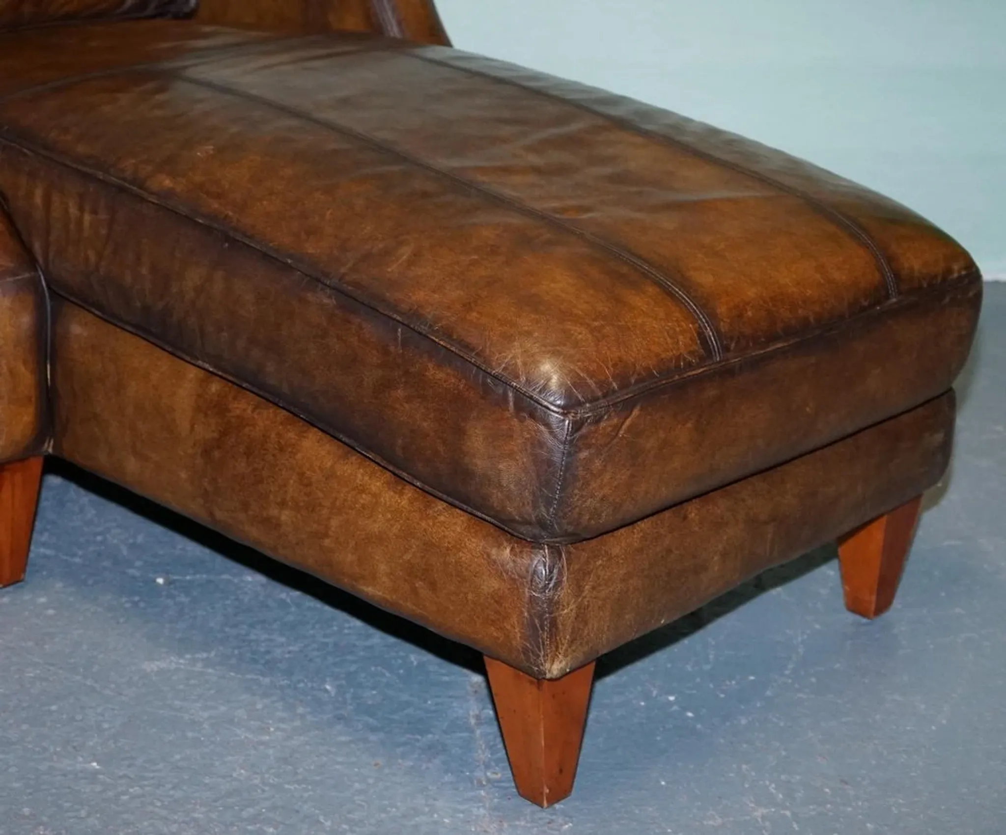 Chaise Longue en Cuir Teint à la Main