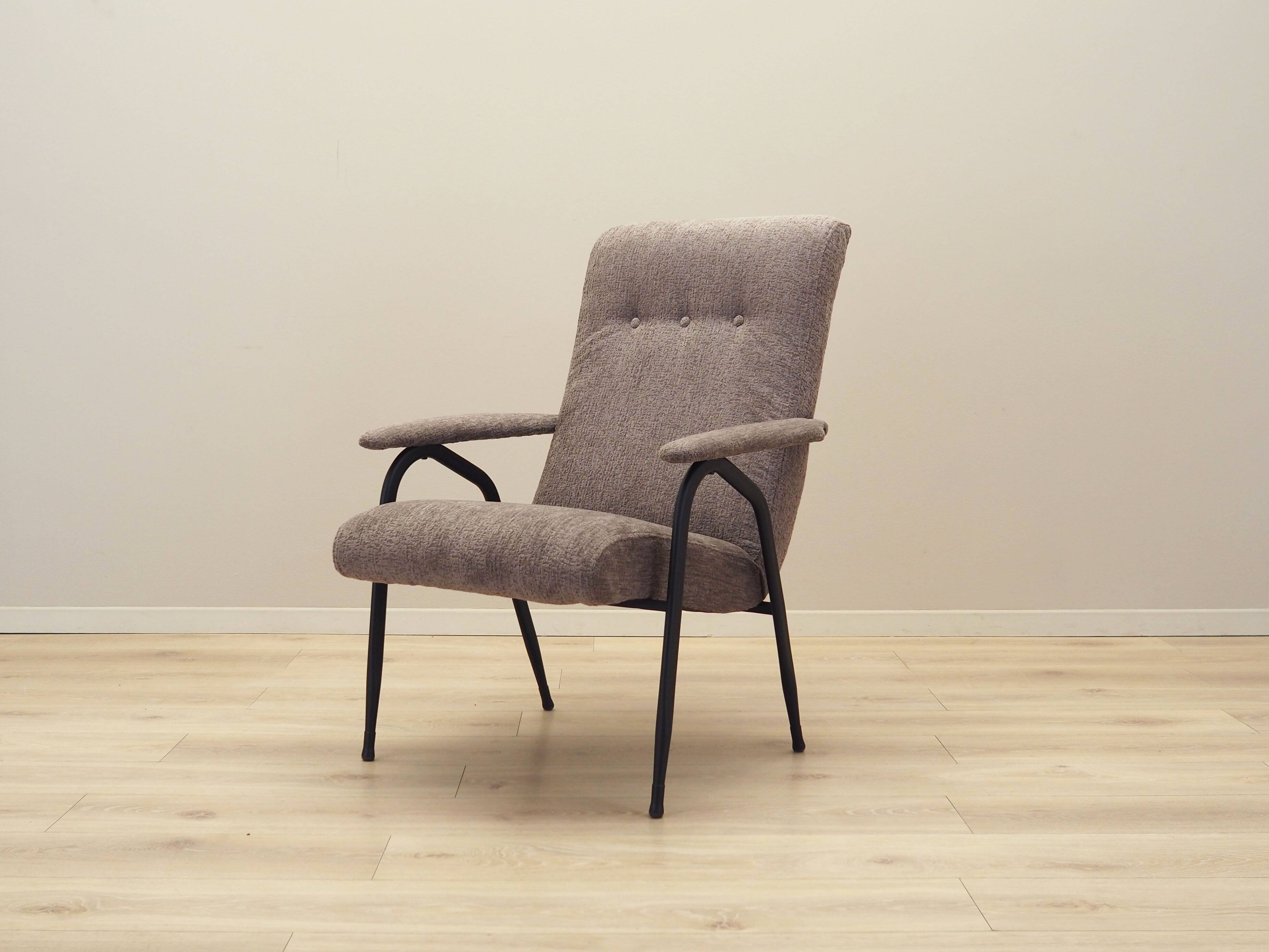 Fauteuil gris, design italien, années 1970, production : Italie