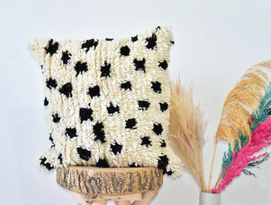 Moroccan polka dot carpet pillow 45x45cm