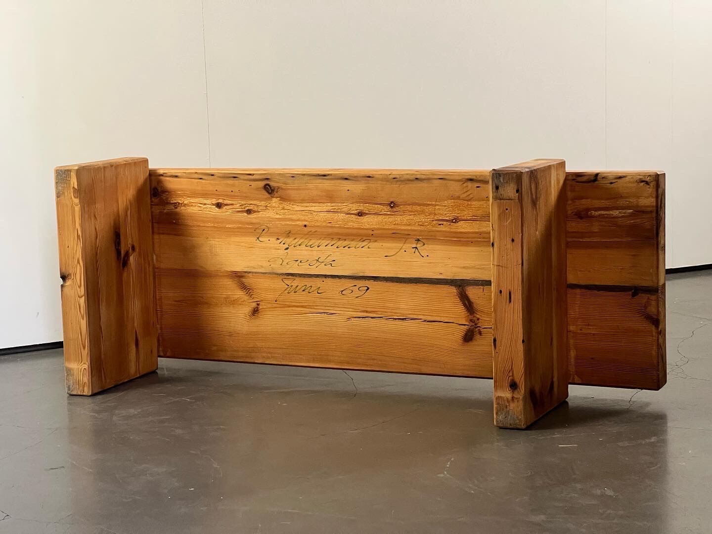 Roland Wilhelmson's pine coffee table / bench