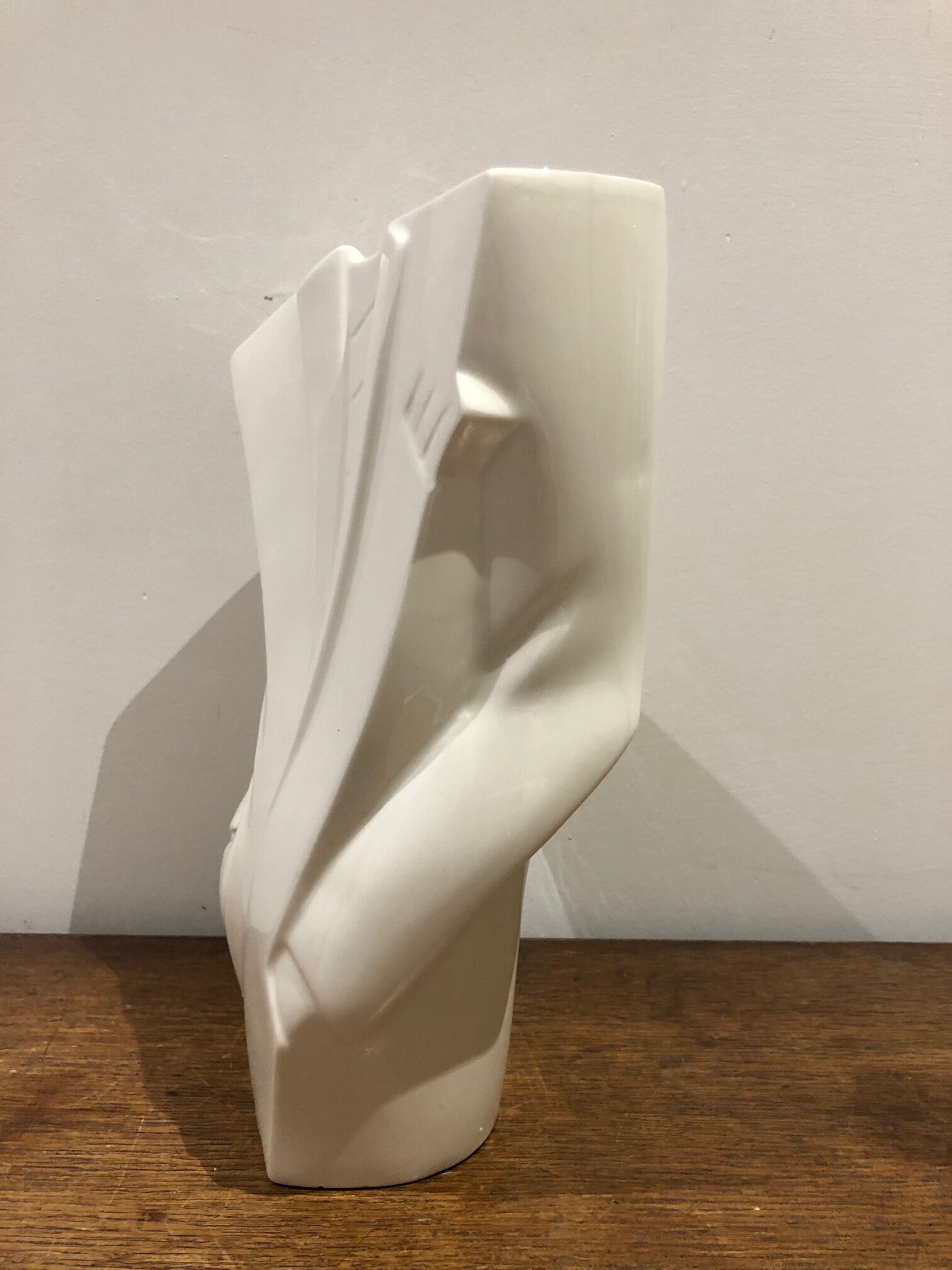 Vase bust man Lindsey B