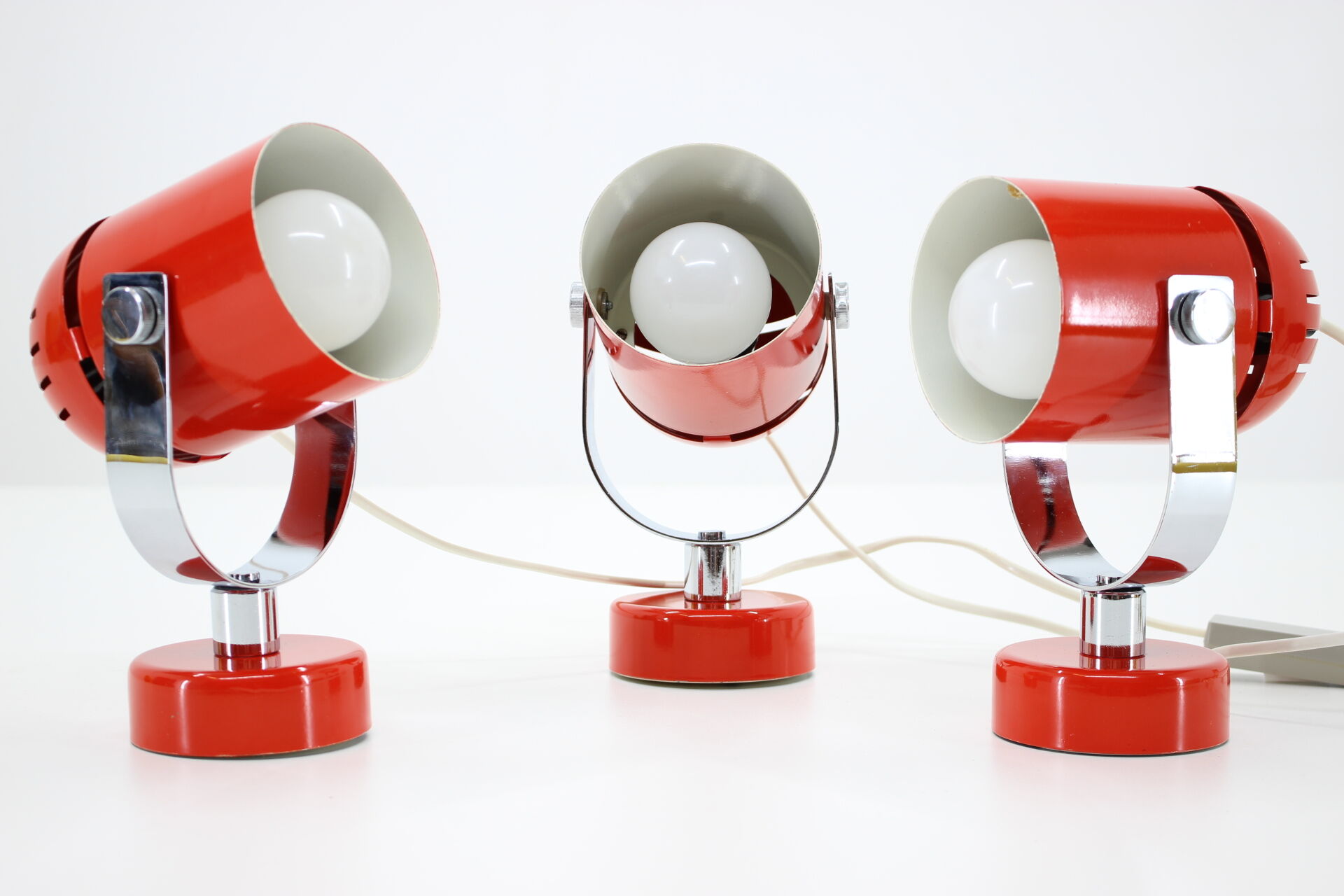 Set de trois lampes murales de table rouges Tchécoslovaquie Années 1970 Stanislav Indra