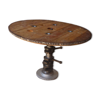 Industrial pedestal table