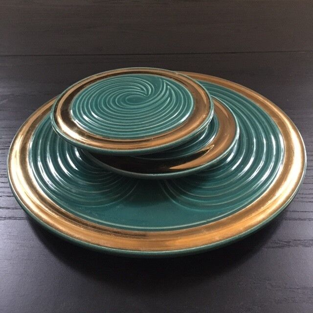 Set under flat and bottle under