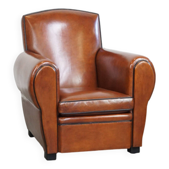 Very beautiful design armchair made of top-quality sheepskin leather