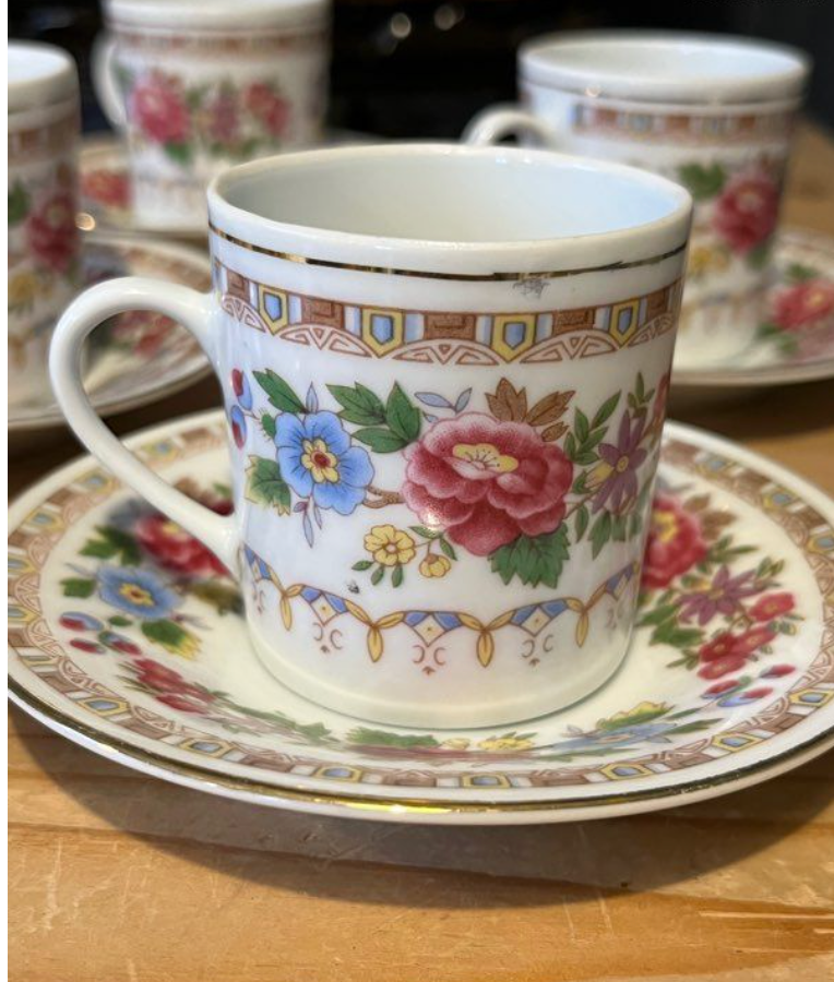Porcelain tea or coffee set