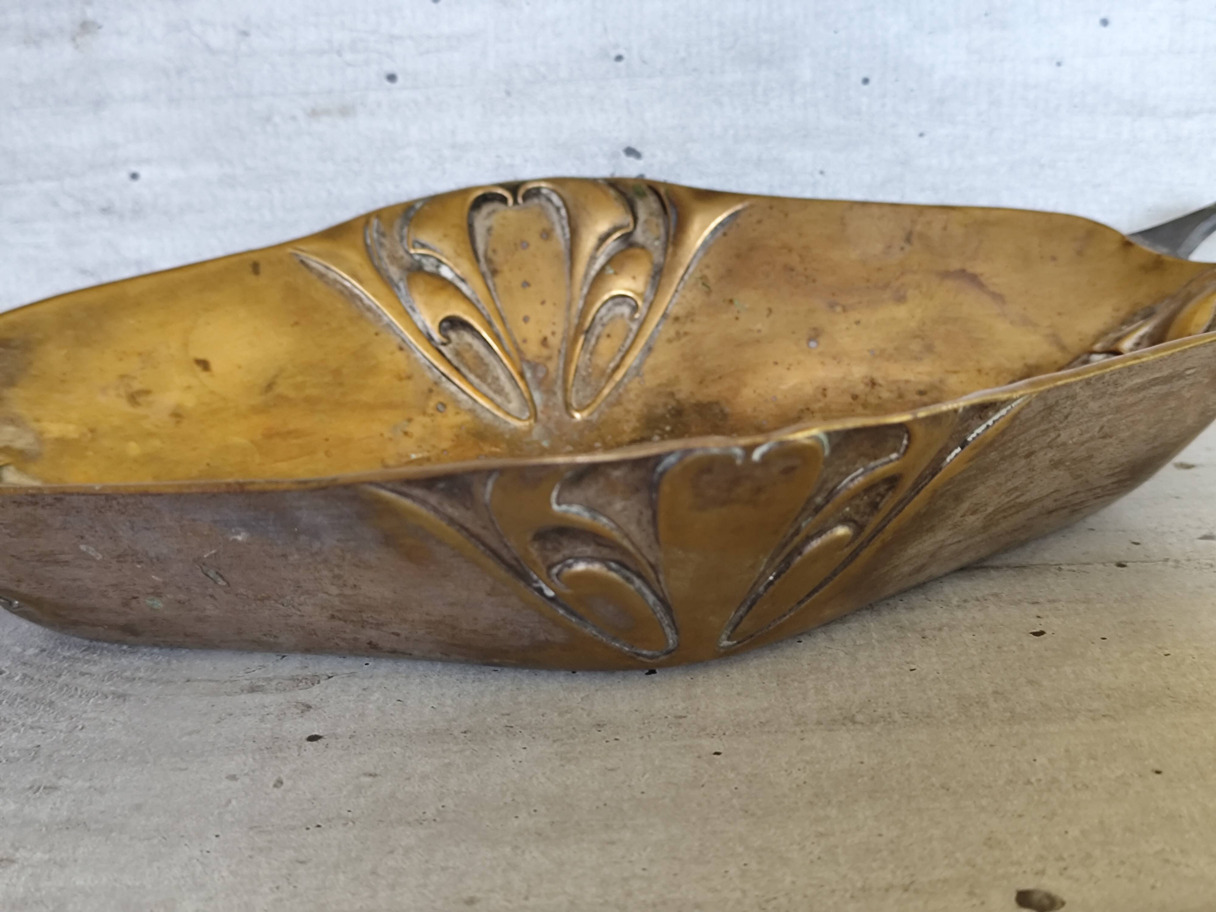 Art Nouveau bread basket