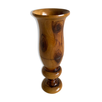 Medici vase in olive wood