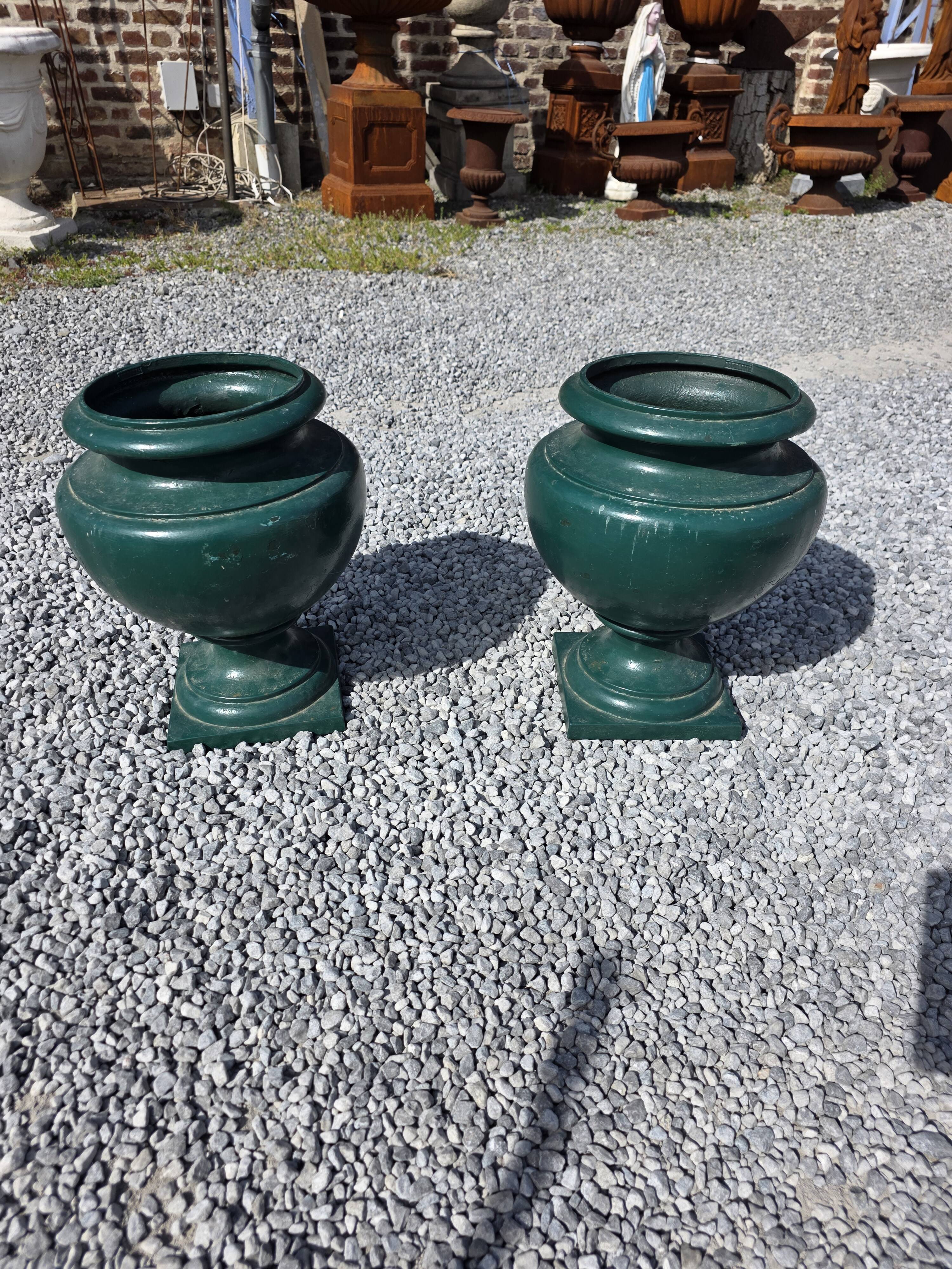 Paire de vases medicis XIXème en fonte