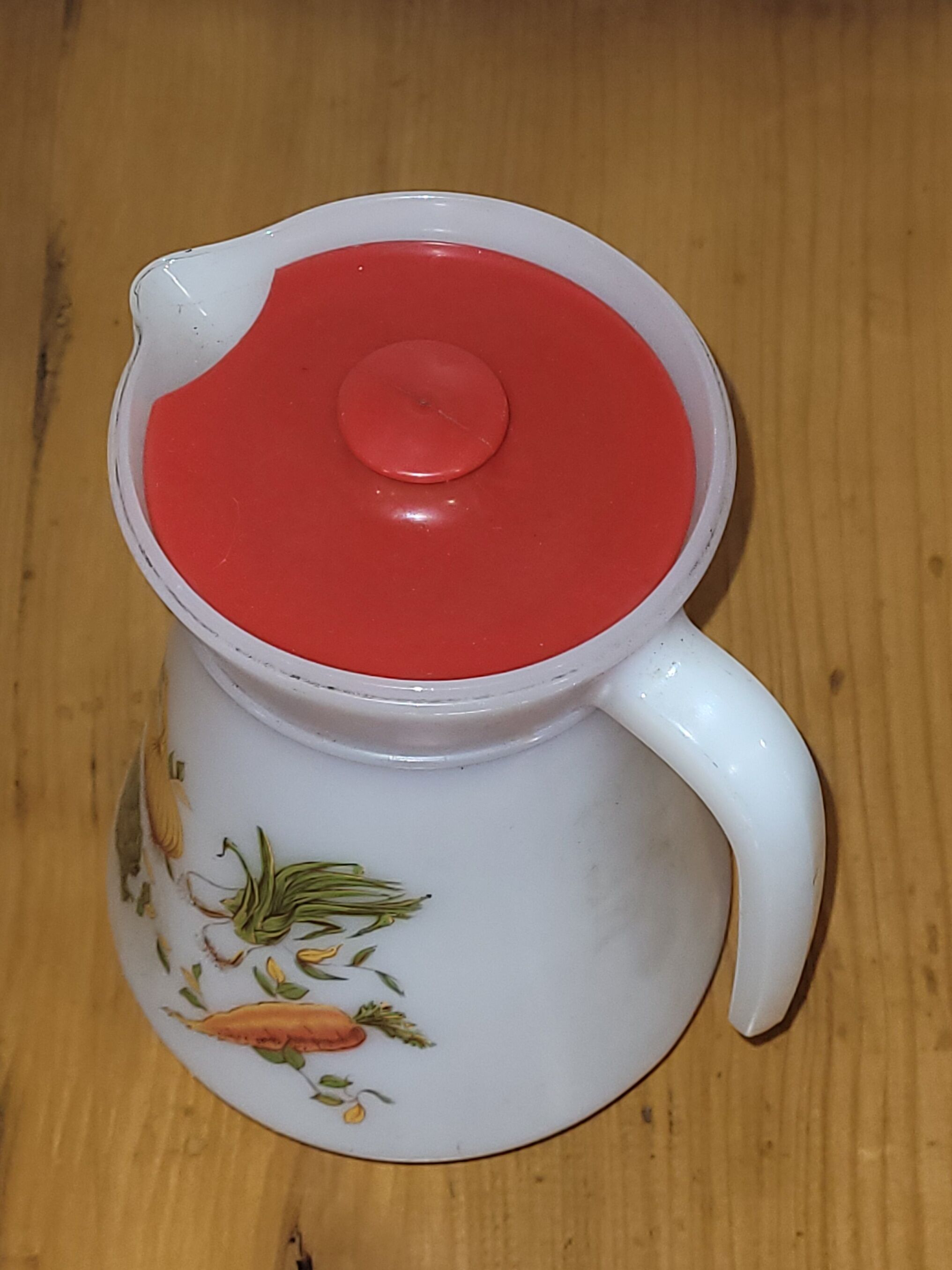 Arcopal Vegetable carafe - vintage