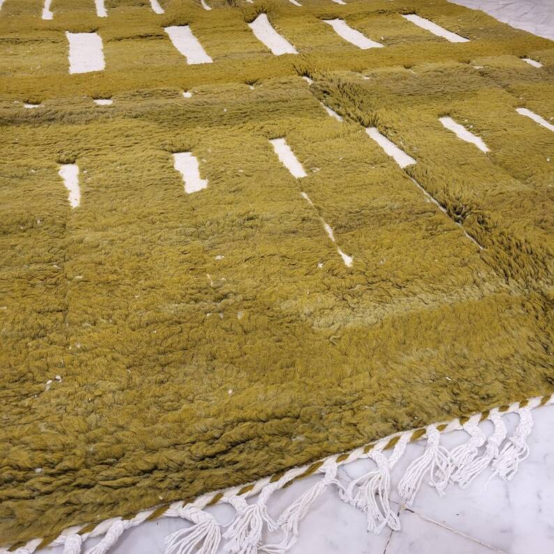 Handmade Moroccan rug 250cm x 150cm