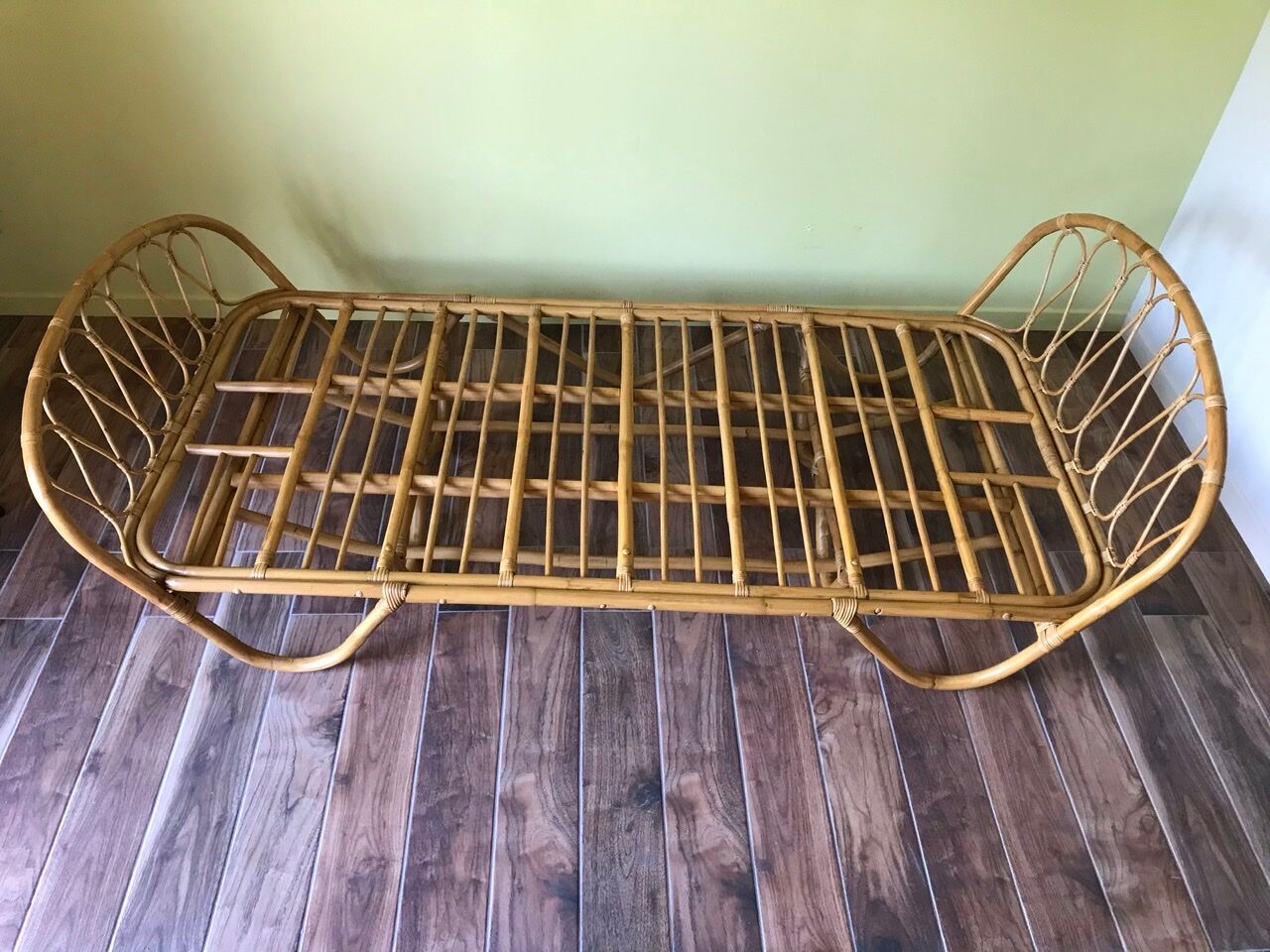 Rattan bench bed