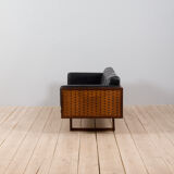 Poul Cadovius "Governor" sofa in rosewood and black leather, Denmark, 1960s.