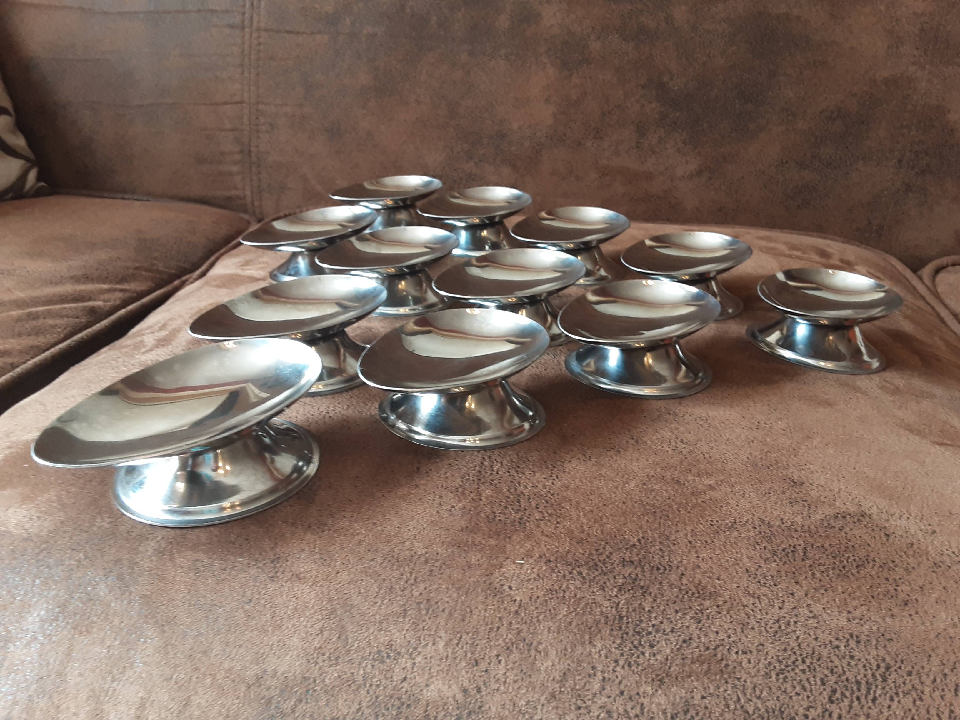 Set of stainless steel spoons