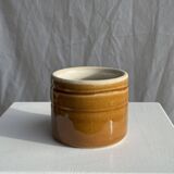 Stoneware mug with handle