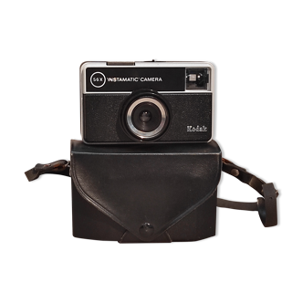Kodak Instamatic'Camera 56X vintage film camera with its 70s case