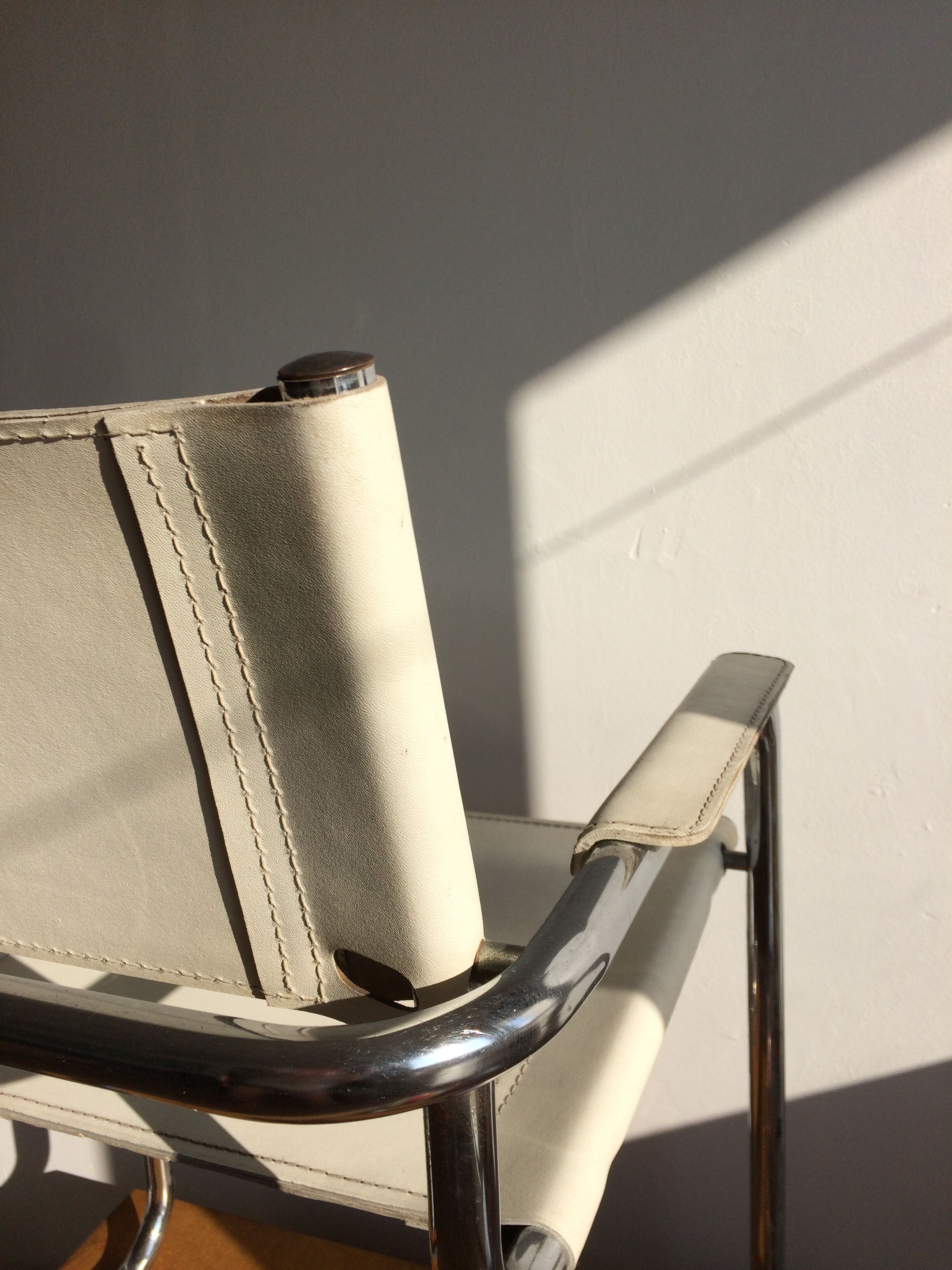 Chaise en métal tubulaire