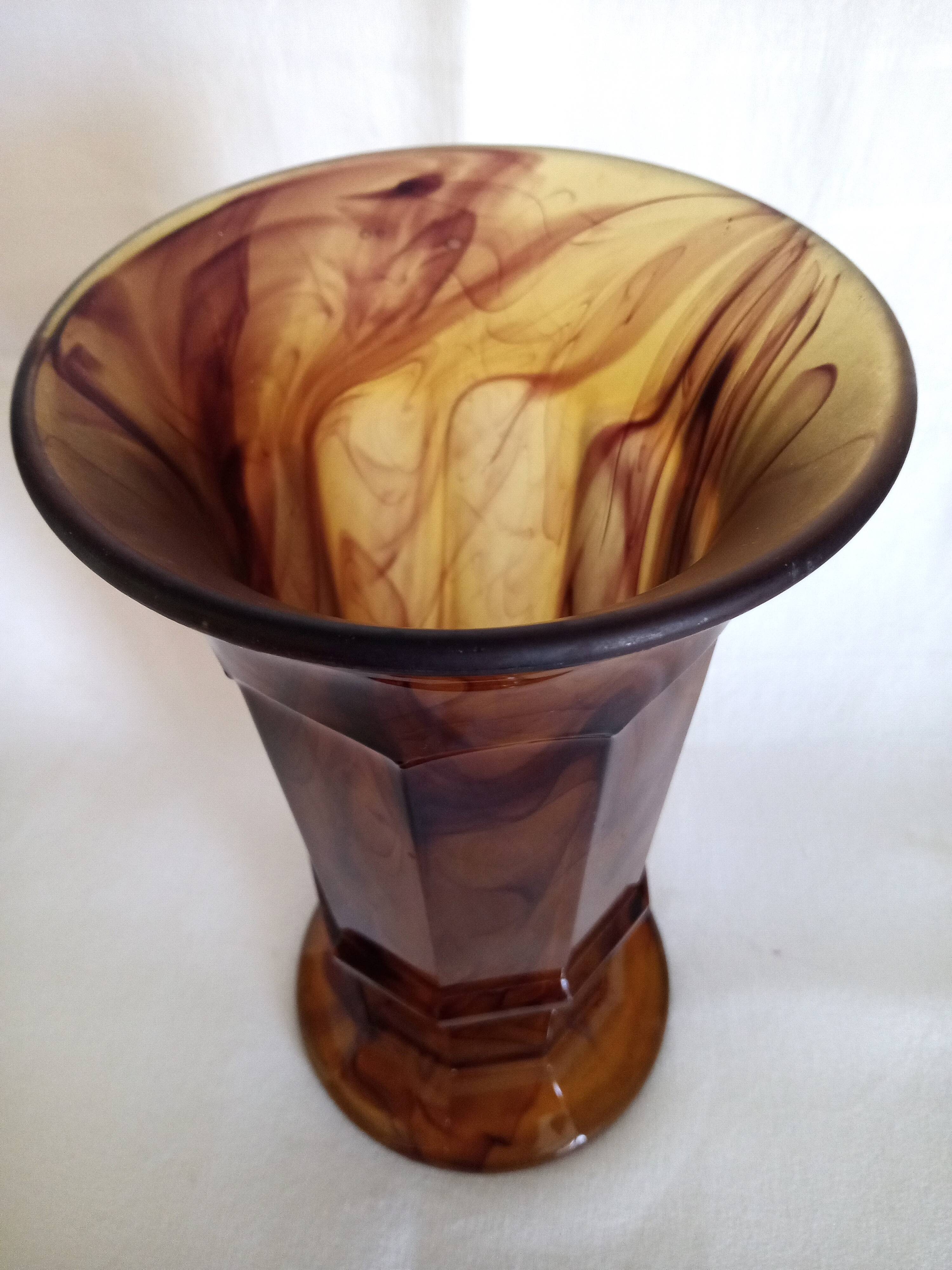 George Davidson "cloud glass", 1922 - Art Deco vase in amber colored glass