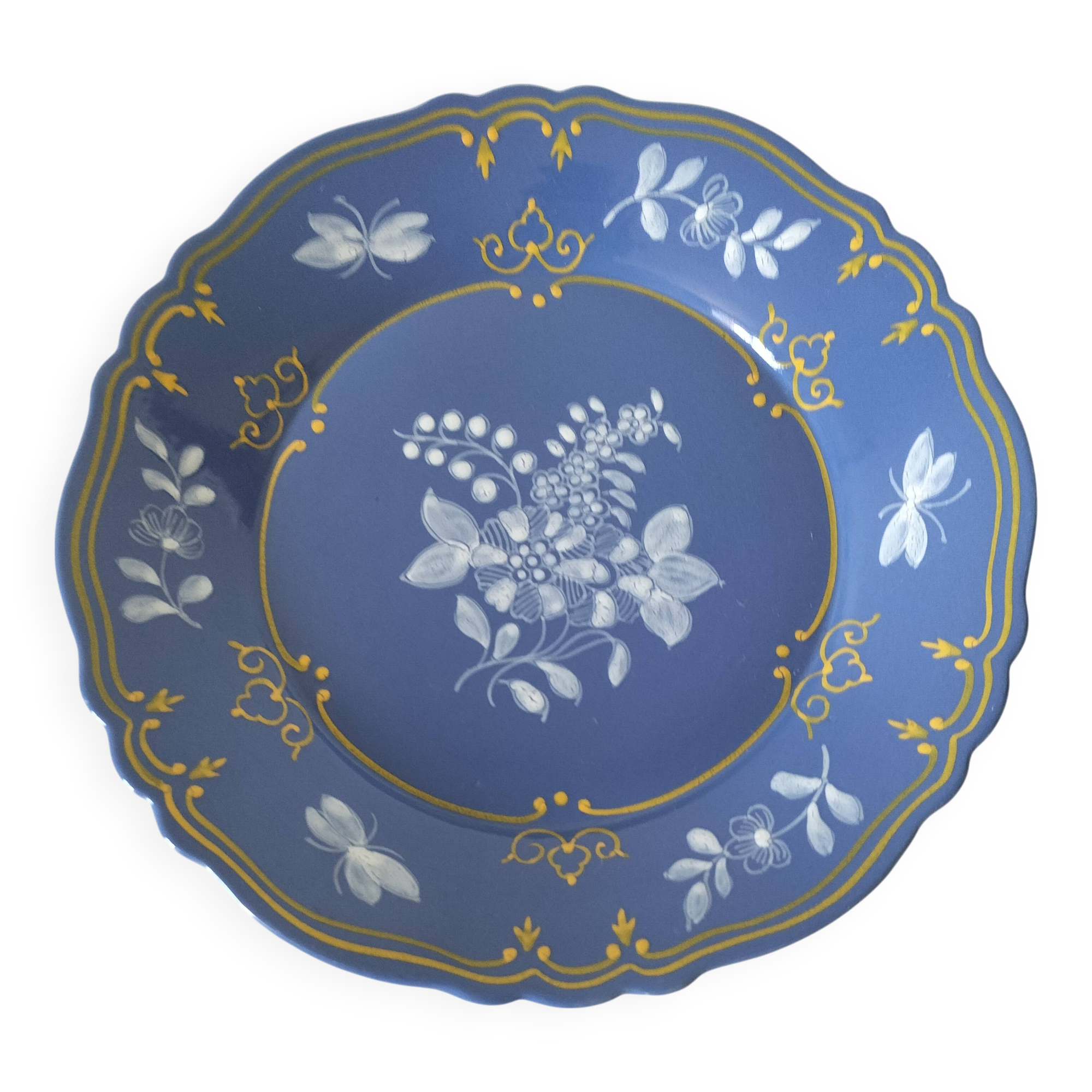 Hand-painted plate – Saint-Omer earthenware factory (attributed)