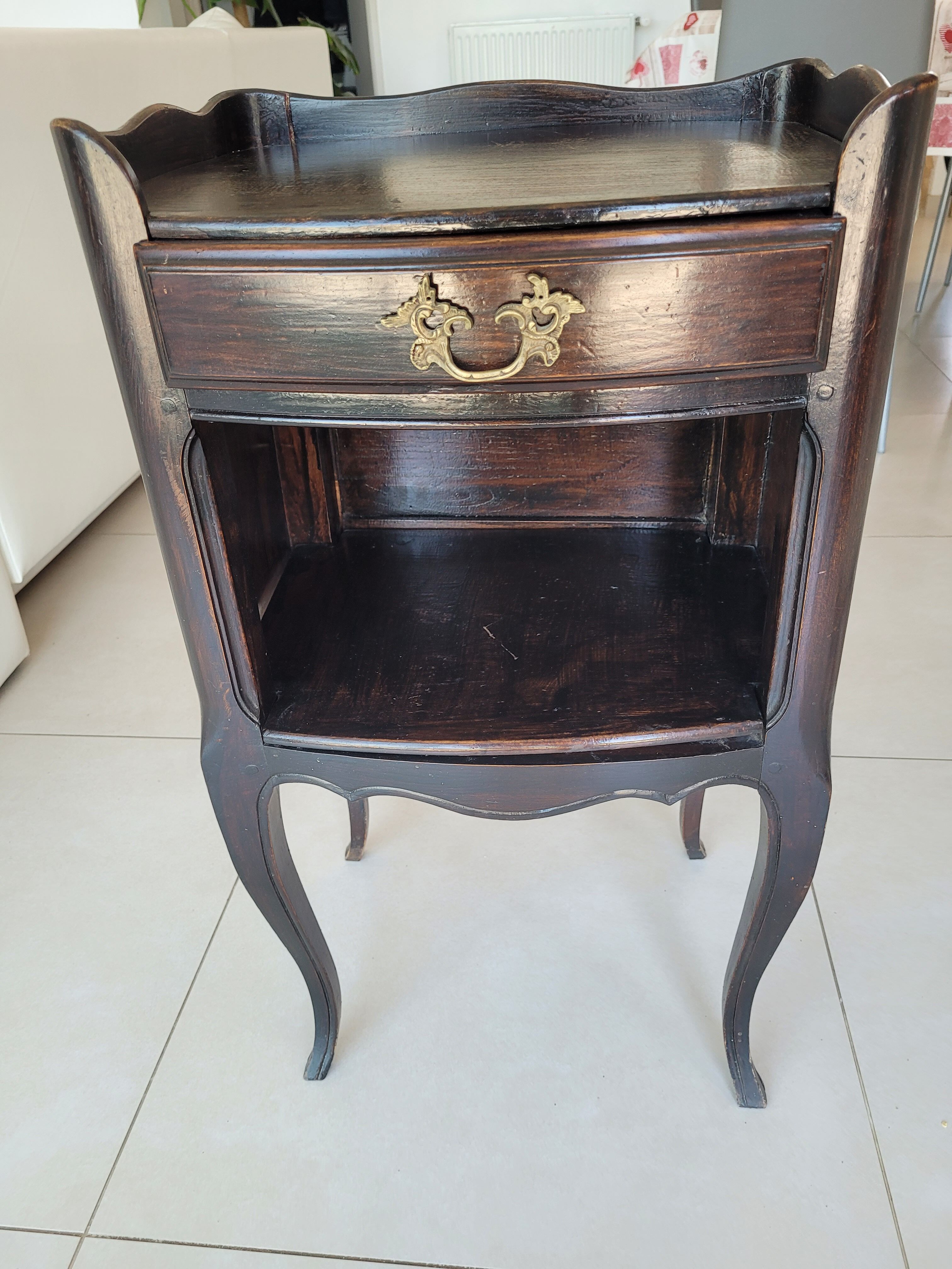 Table de chevet