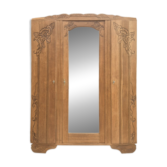 Art Deco cabinet
