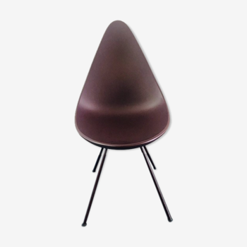 Drop chair 3110 by Arne Jacobsen for Fritz Hansen
