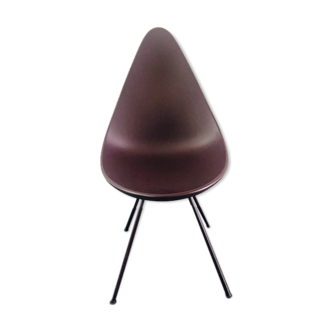 Drop chair 3110 by Arne Jacobsen for Fritz Hansen