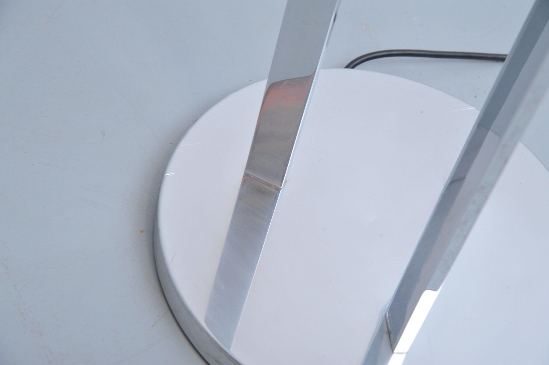 Lampe de sol Sputnik en chrome par Doria Leuchten, années 1970.