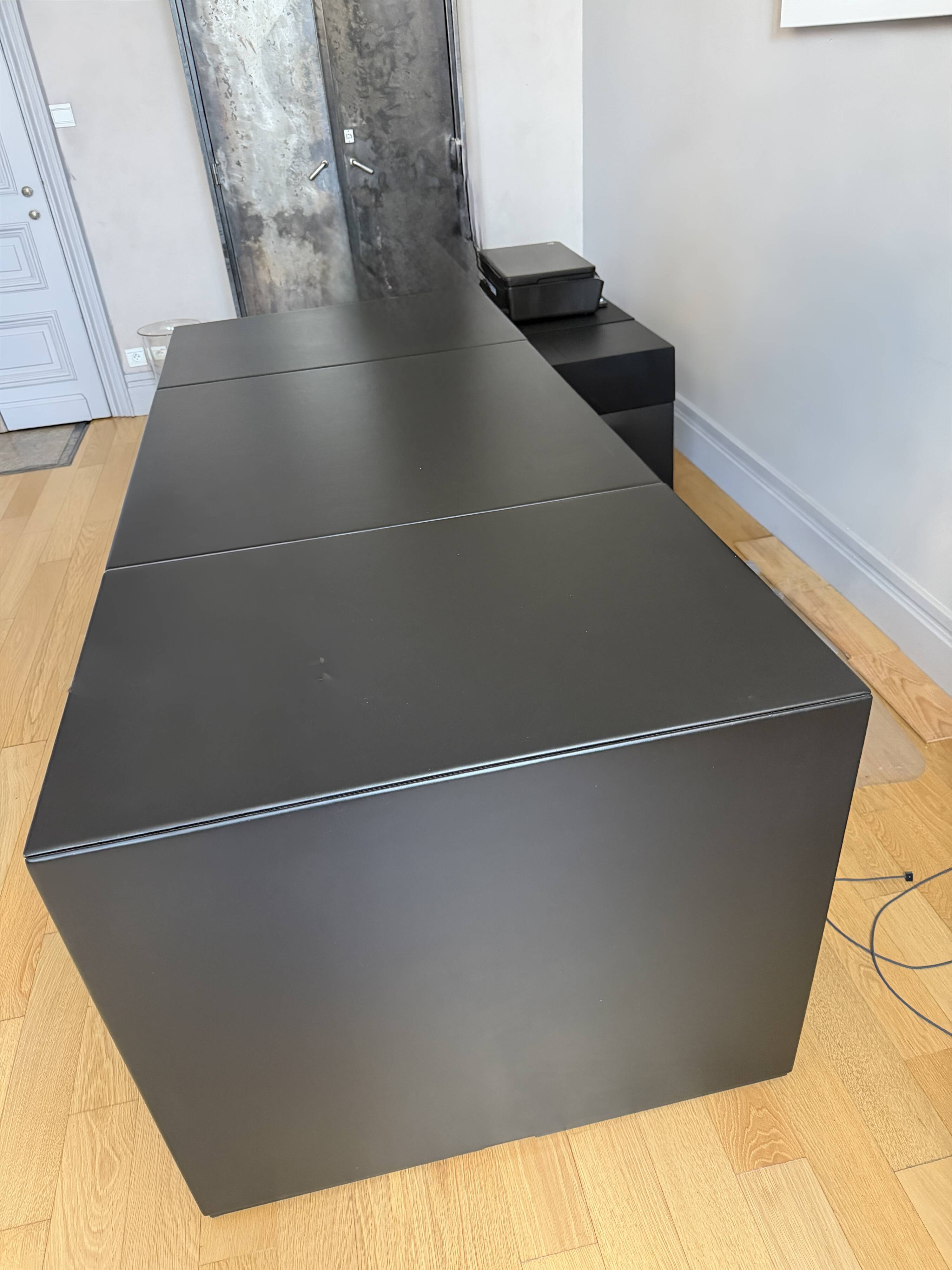 Neo Cube desk by Massimo Vignelli published by Poltrona Frau.