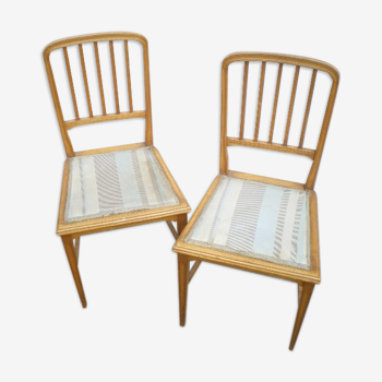 2 chaises en noyer