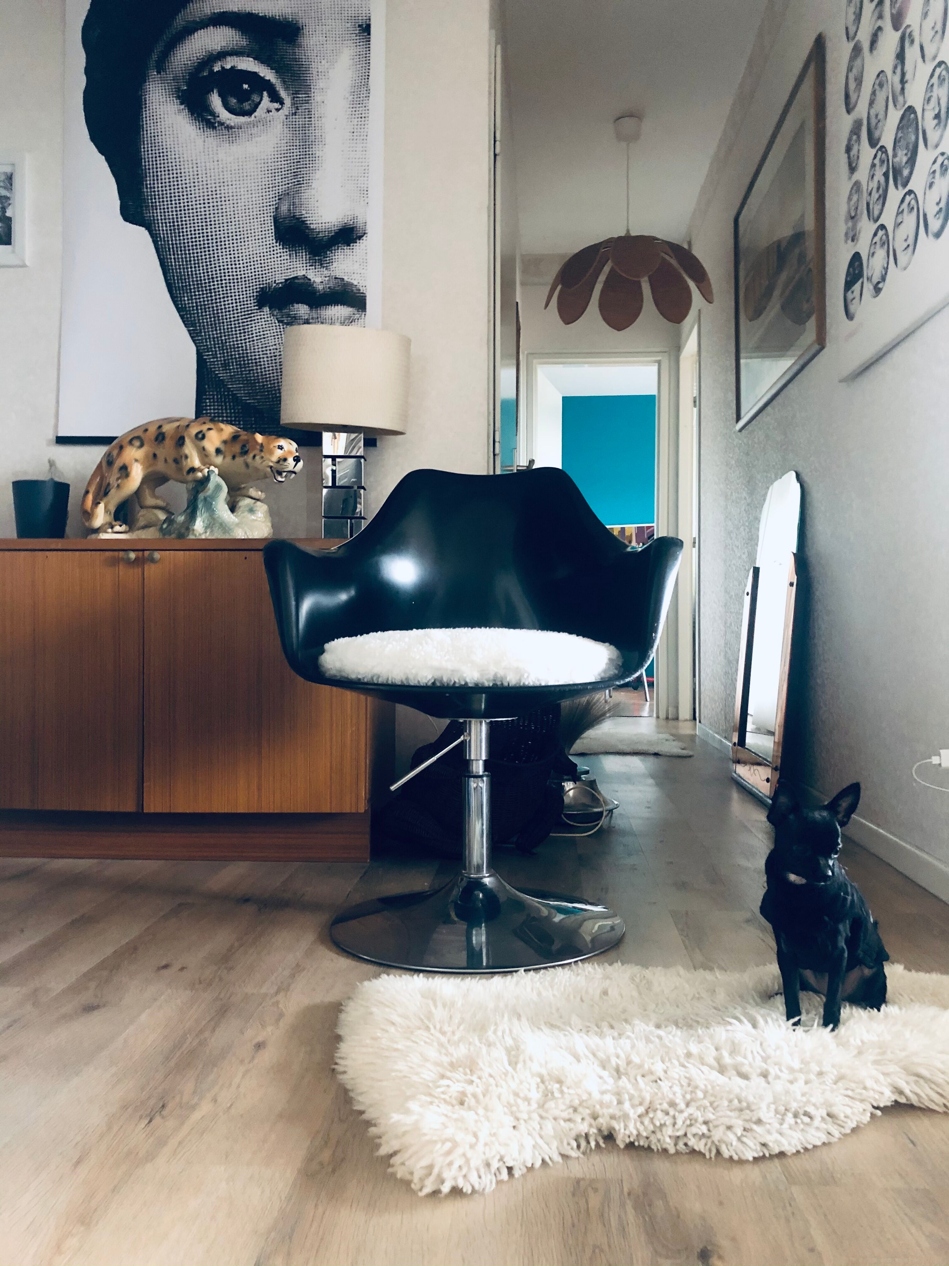 Vintage chair foot tulip