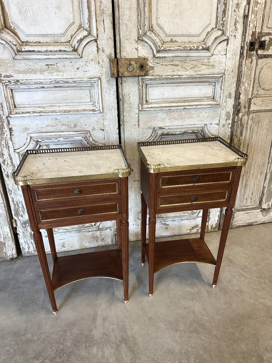 Paire de chevets Louis XVI circa 1960