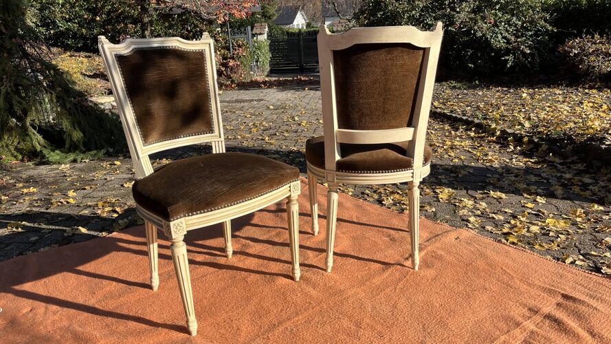 Paire de chaises Style Louis XVI