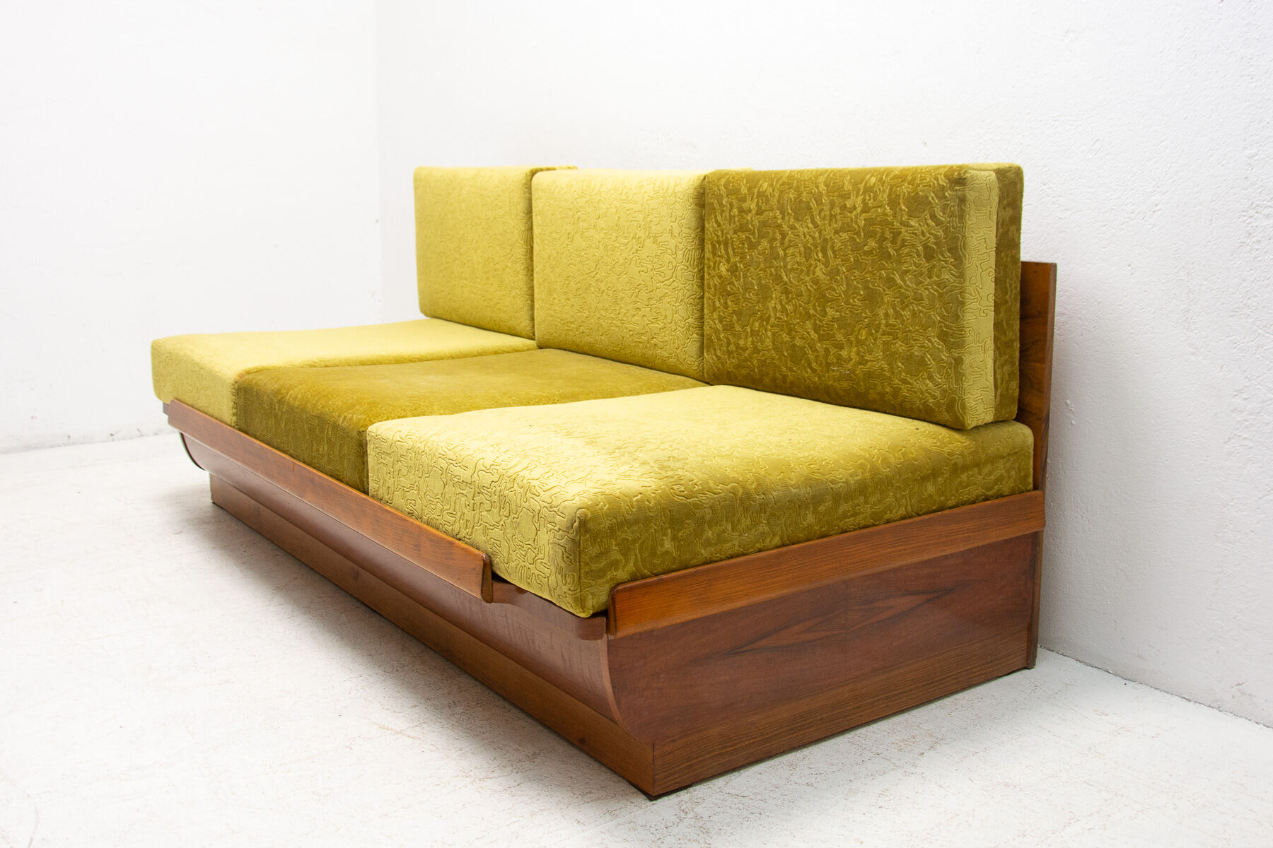 mid century sofabed in walnut by jindrich halabala for up zavody, 1950´s