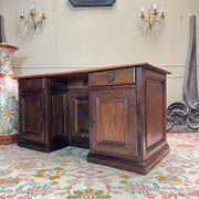 Bureau à caisson de changeur en noyer xviii eme siècle