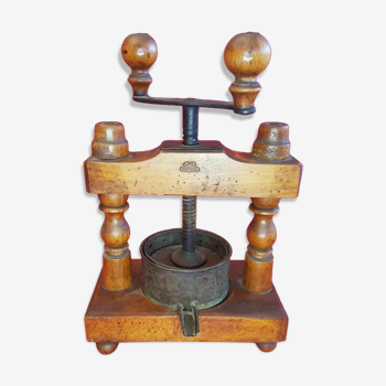 Old small fruit press in wood and metal J L Deposited