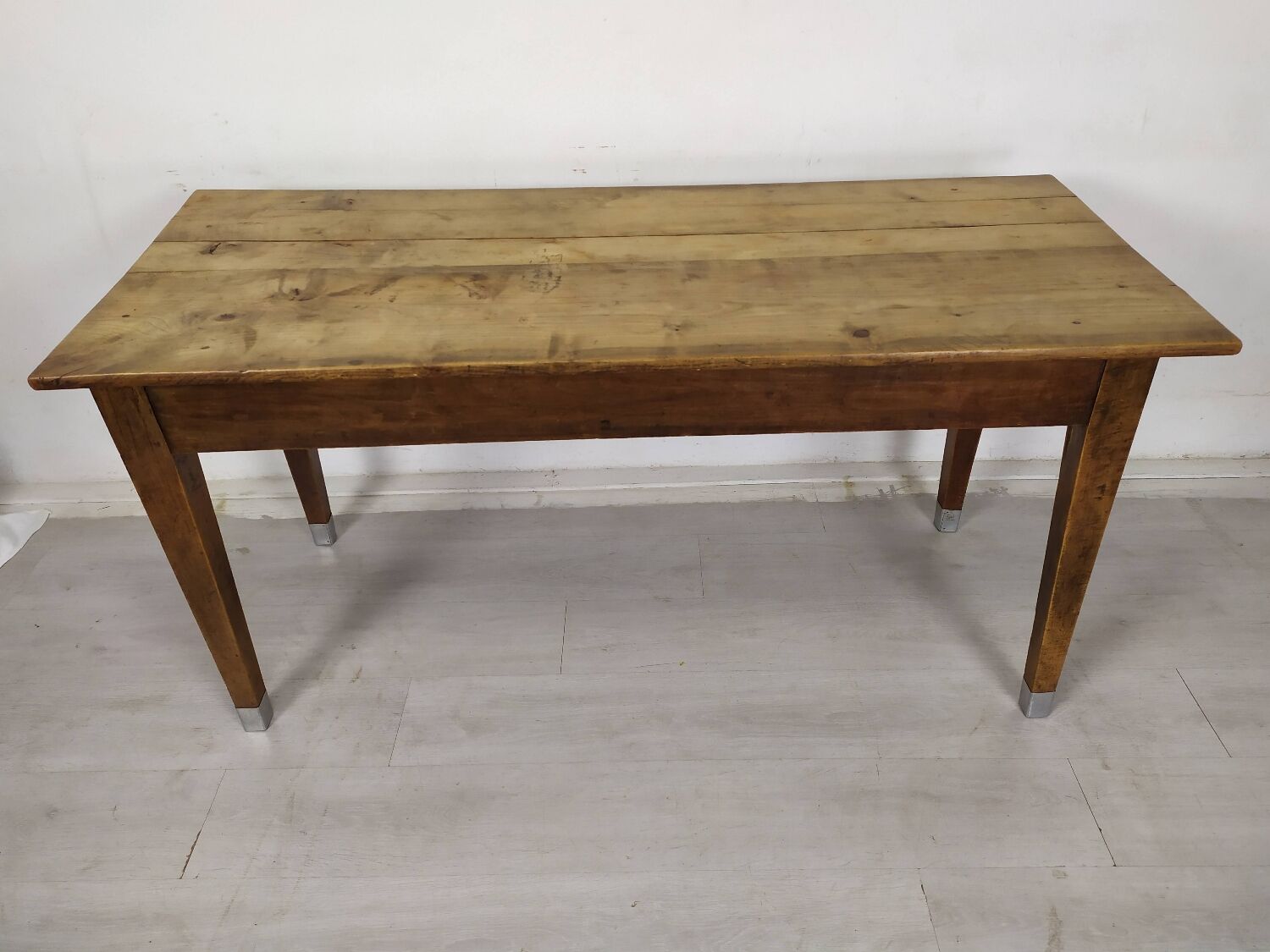 Table de ferme bistrot