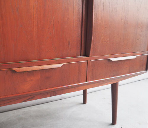 High 60's teak veneer sideboard with bar