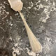 Pie shovel, silver metal, ribbon model
