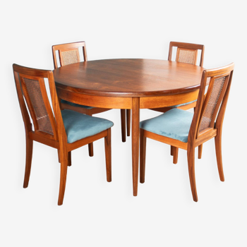 Table à manger et 4 quatre chaises rétro en teck gplan des années 1960 par victor wilkins