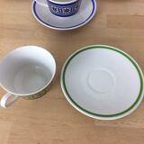 Set of 4 tea cups in colored porcelain