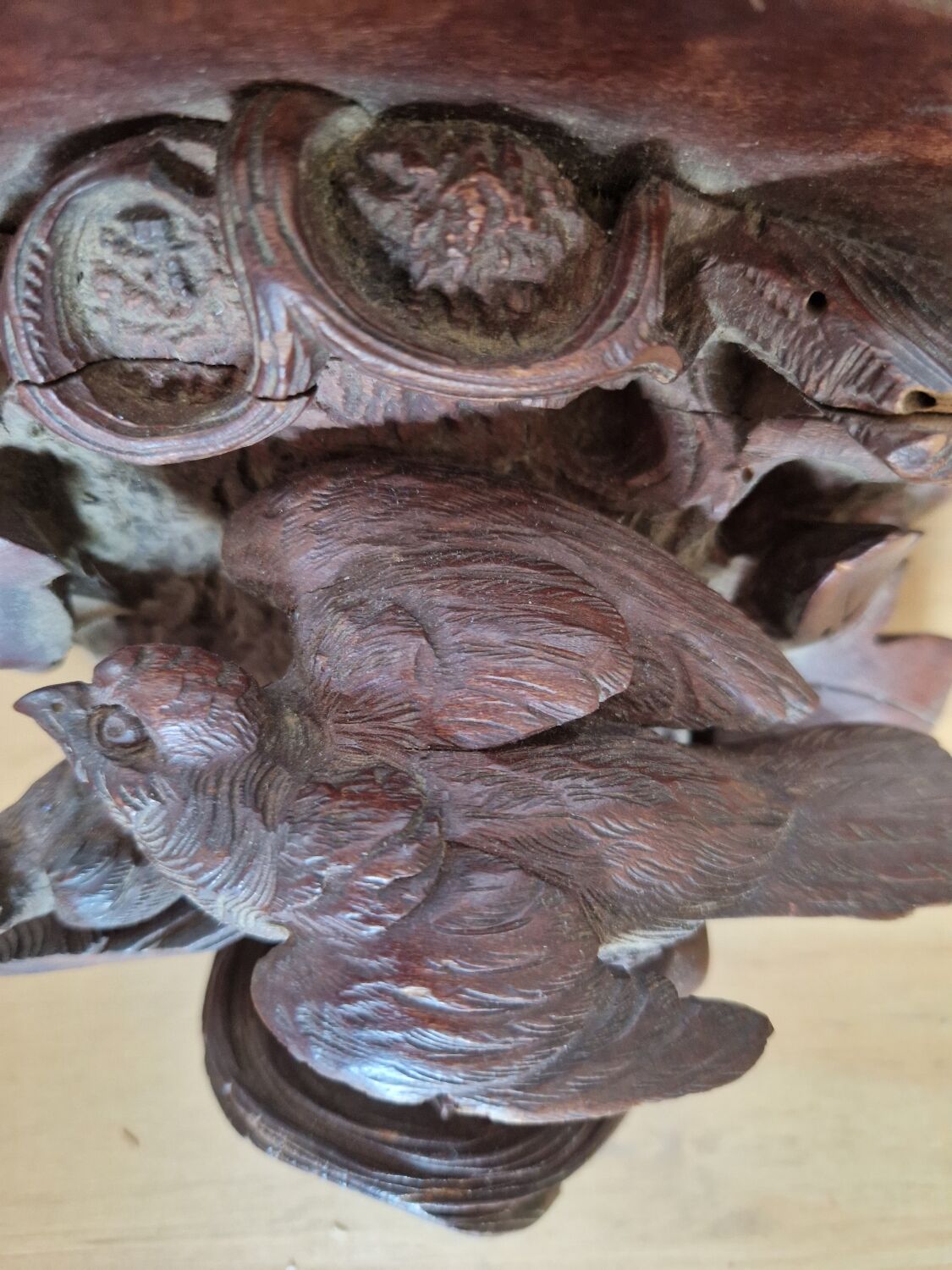 Console d'applique en bois sculpté