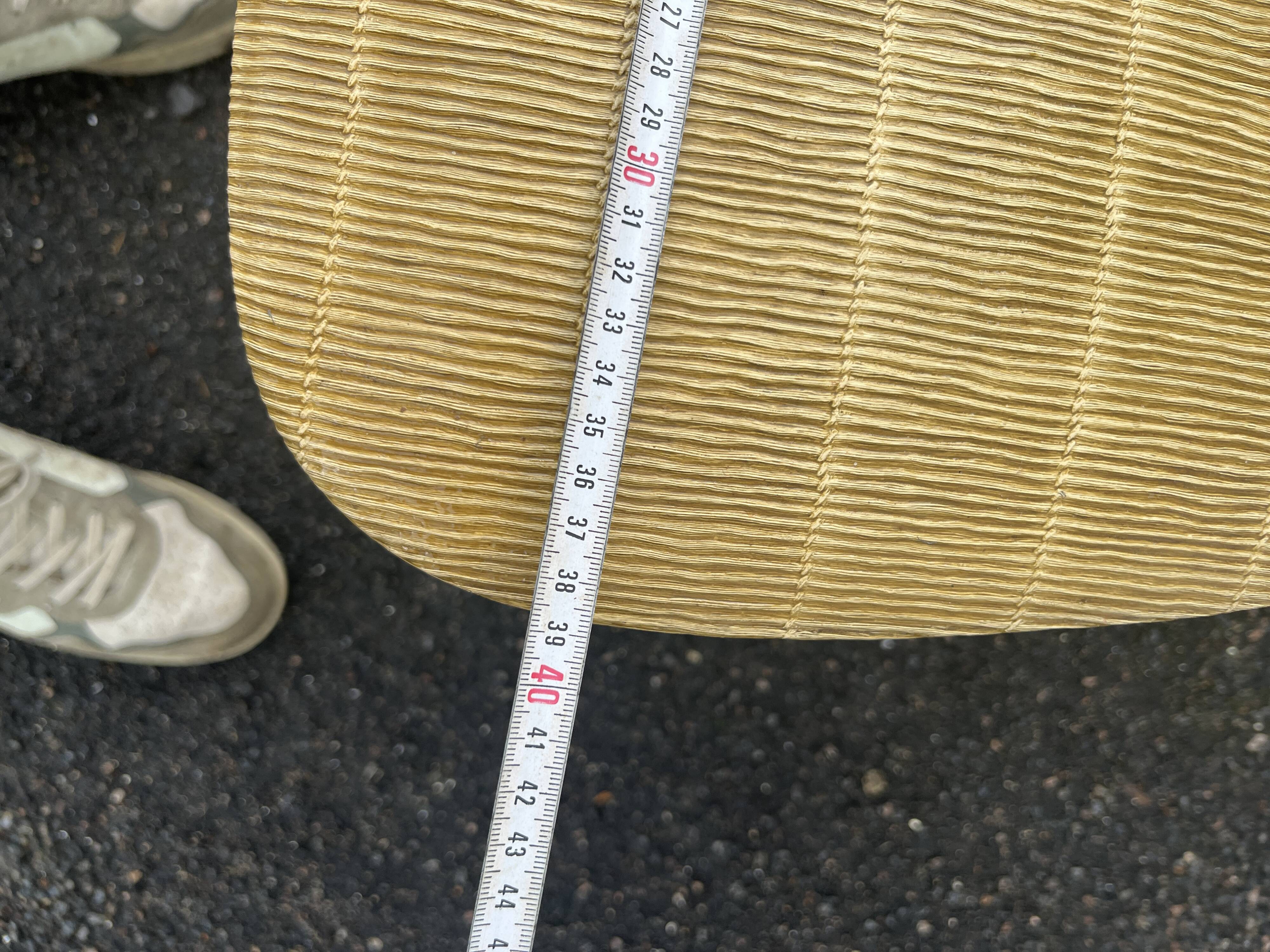 Set of 4 vintage chairs from the 50s and 60s in Scandinavian style.