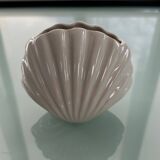 Shell vase